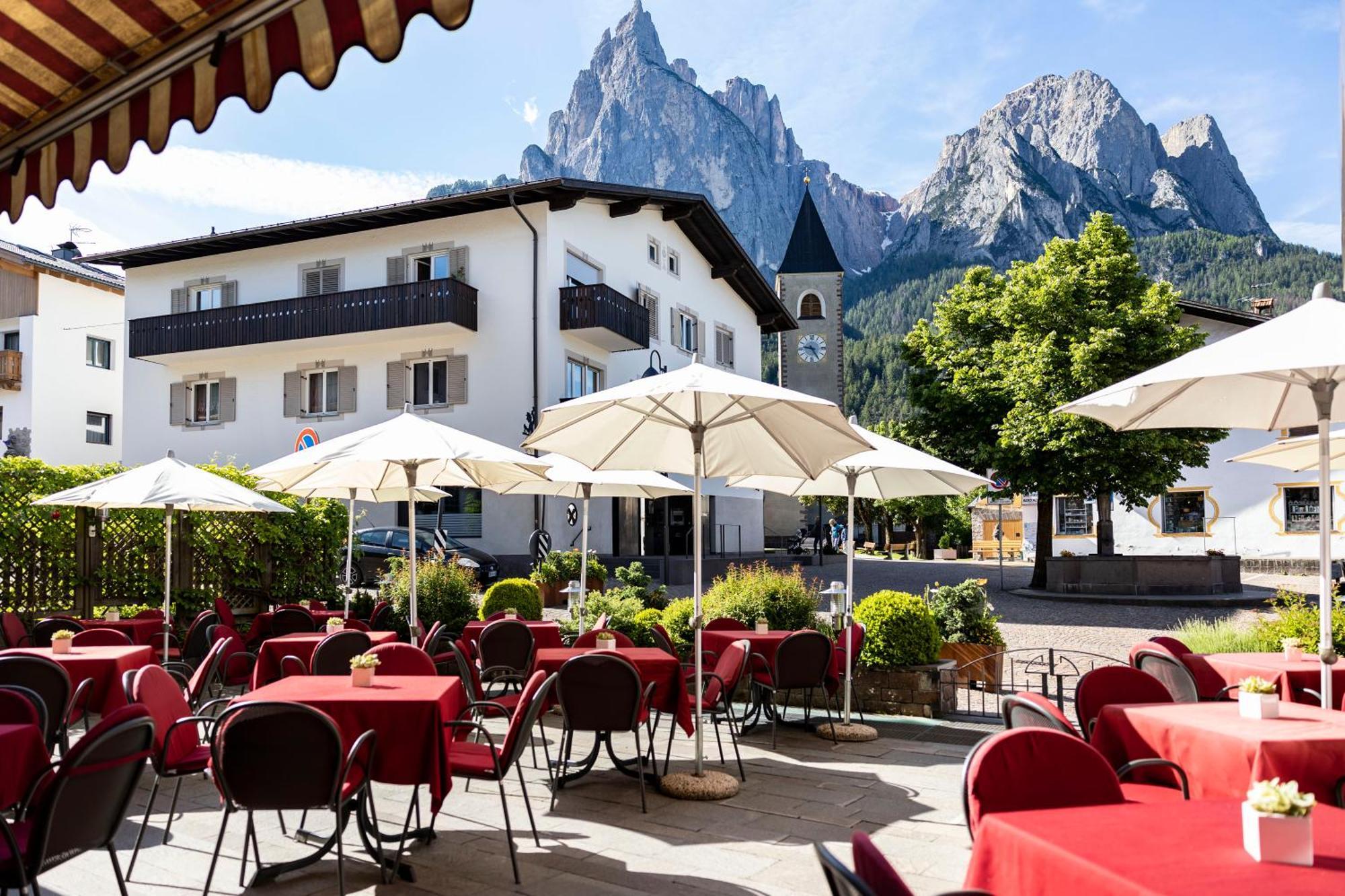 Artnatur Dolomites Hotel&Spa Seis am Schlern Exterior foto