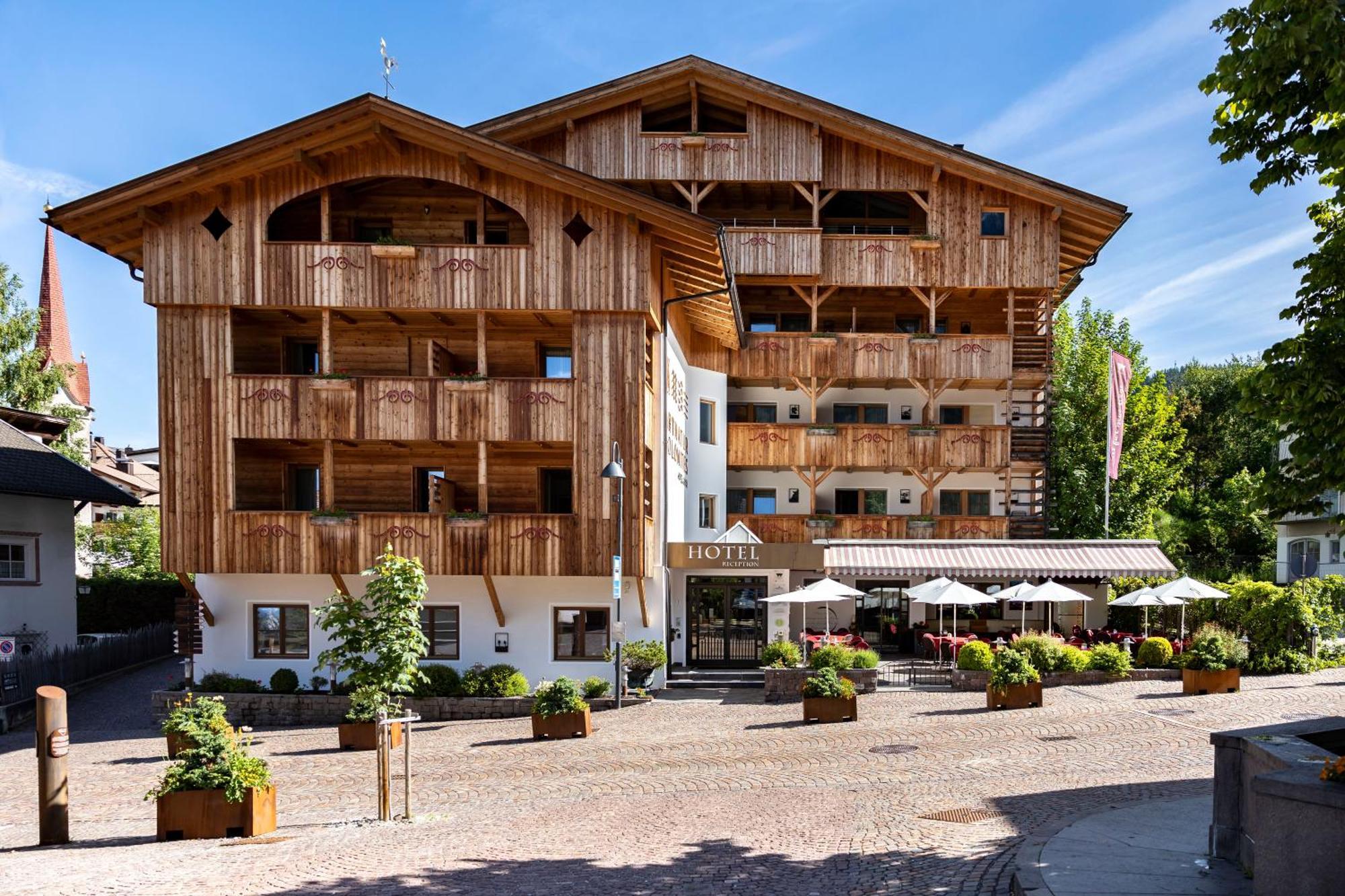 Artnatur Dolomites Hotel&Spa Seis am Schlern Exterior foto