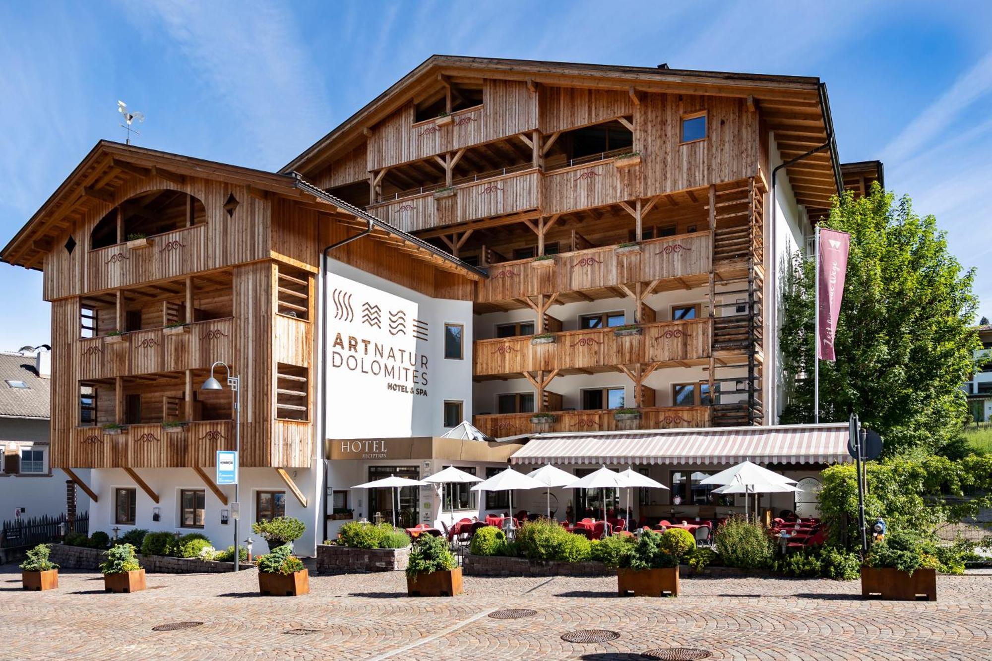 Artnatur Dolomites Hotel&Spa Seis am Schlern Exterior foto